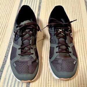 Women’s size 7.5 gray running shoes